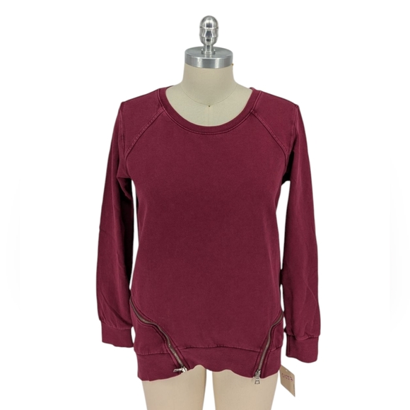 01557 Izzue Zipper Sweatshirt Sweater Red Size Medium casual sporty gorpcore - Picture 1 of 7